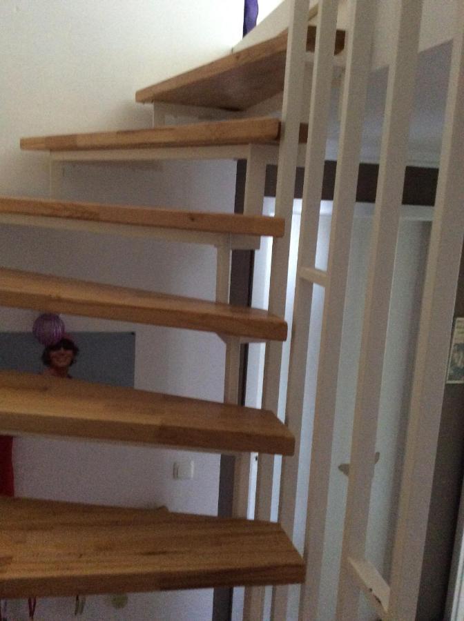 Privatunterkunft Dachstudio Mit Bad Und Terasse *